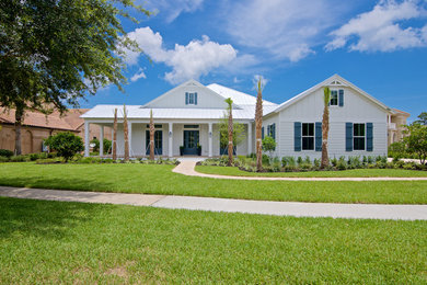 Transitional exterior home idea in Jacksonville