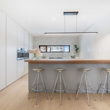 Modern kitchen - matt flat doors -