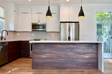 Trendy kitchen photo in San Francisco