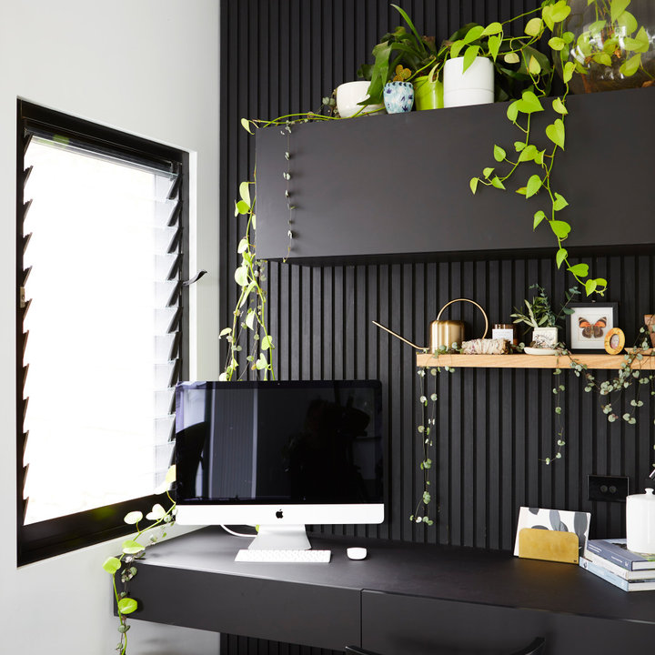 75 Beautiful Home Office with Black Walls Ideas & Designs - May 2026 ...