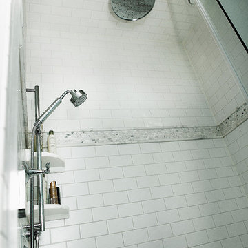 La Crosse Contemporary Redesign - Bathroom
