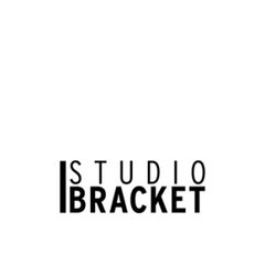 Studio Bracket