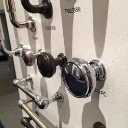Accessories - Cabinet knobs - Pulls - Cabinet And Drawer Knobs