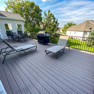 Open Deck with a Screen Room Below