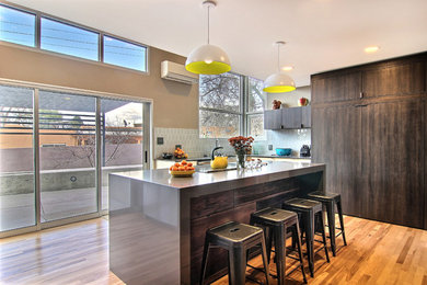 Trendy kitchen photo in Albuquerque