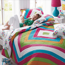 Ariana Quilt - Products