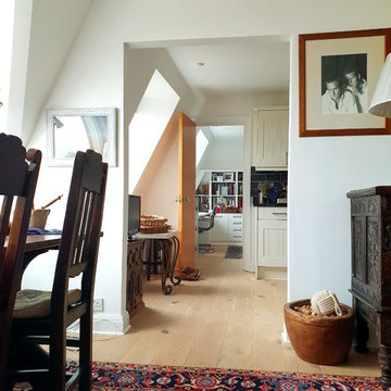 Painting and decorating work in white to the Apartment in Putney