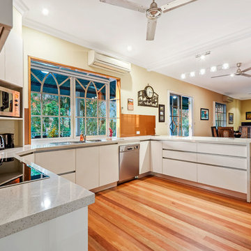 Palatial Estate in Girraween