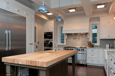 Trendy kitchen photo in Portland