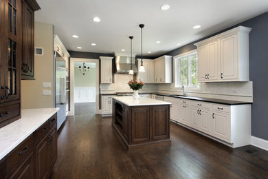 Kitchen - kitchen idea in Bridgeport