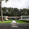 Houzz Tour: New Home’s U Shape Lets the Forest In