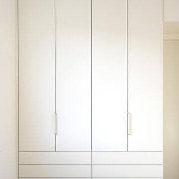 GANTZ Einbauschränke fugenlos um Tür