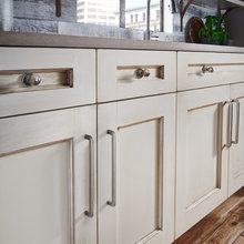 Knobs & Pulls