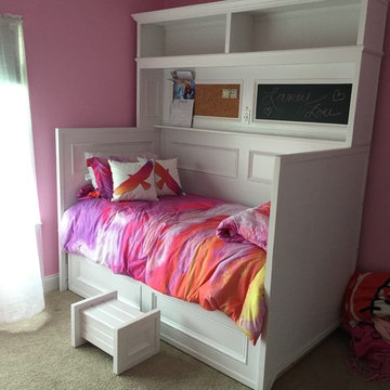 Trundle bed with hutch
