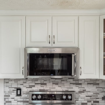 Kitchen Remodel Done in a Subtle Two-Tone Color