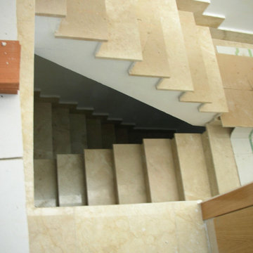 Edificio 19 viviendas, 4 locales comerciales y 15 plazas de garaje 2.208,26 m2.