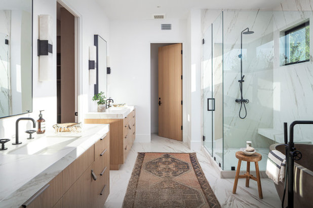 Contemporary Bathroom by Teale Architecture