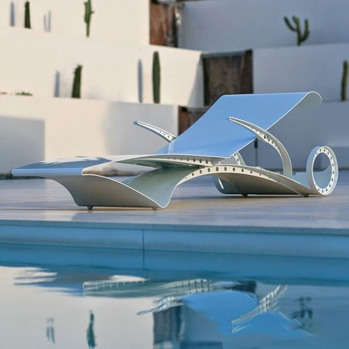 Outdoor Chaise Lounges