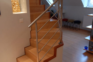 Cette photo montre un escalier.