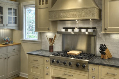 Trendy kitchen photo in San Francisco