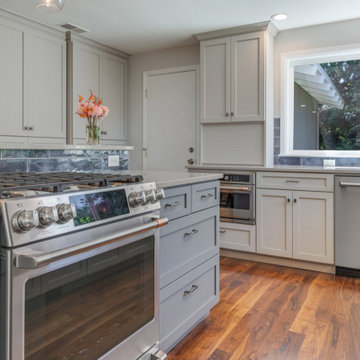 Warm Contemporary Kitchen