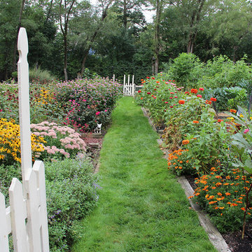 Tradtional Vegetable Gardens, Herbs and Flowers