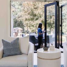 Family room To Pool