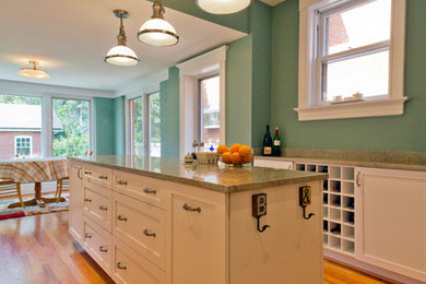 Example of a transitional kitchen design in St Louis