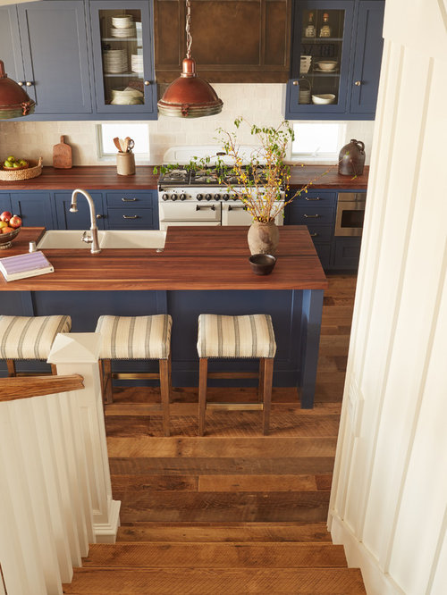 Small Beach Style Kitchen Design Ideas & Remodel Pictures Houzz