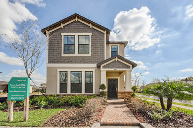 Example of a classic exterior home design in Tampa
