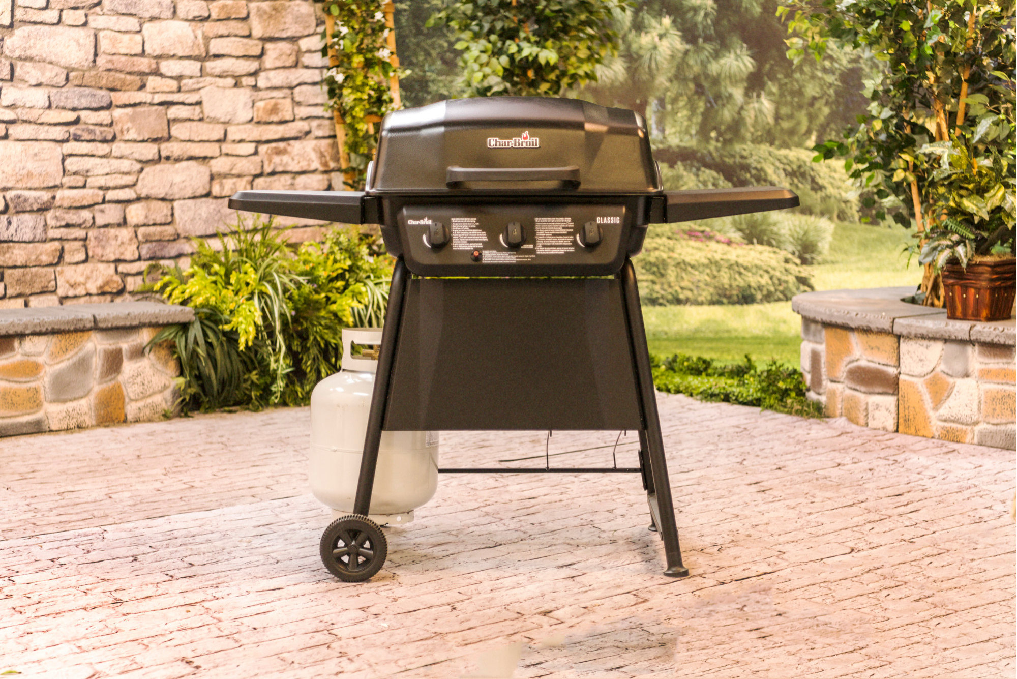 Char-Broil 463773717 30000 BTU 52"W Liquid Propane - Black