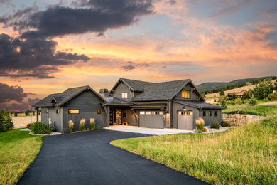 Exterior home idea in Other