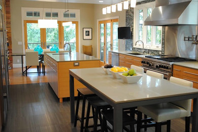 Trendy kitchen photo in Portland