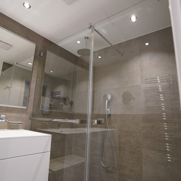 Aus einem Badezimmer wird ein Duschbad in München Perlach