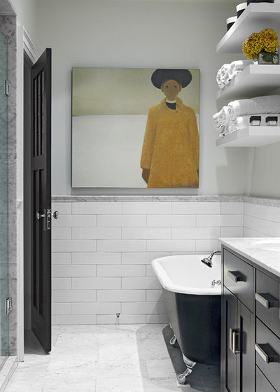 Классический Ванная комната by Palmerston Design Consultants