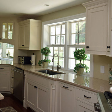 Custom kitchen with gourmet pass through to dining room