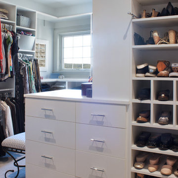 Dressing Room in White