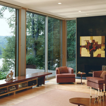 Lakeside Residence