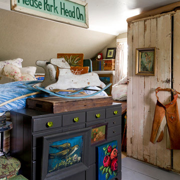 My Houzz: Layers of Patina and an Artist’s Touch in a New York Colonial