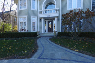 Elegant exterior home photo in Chicago