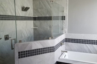 ミネアポリスにあるおしゃれな浴室の写真