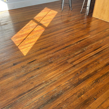 Old Heart Pine Floors in Downtown Jacksonville, Florida