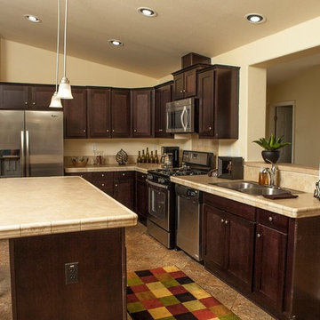 Lokelani w/ family room & full porch