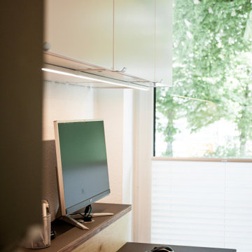 SMALL SPACE OFFICE IM SCANDI LOOK