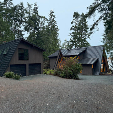 Lovejoy Point Cabin