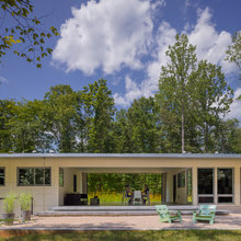 breezeway/mudroom