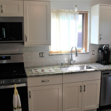 Showplace EVO Kitchen in Pendleton Dover White