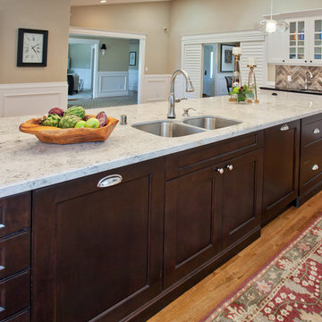 Alamo white kitchen