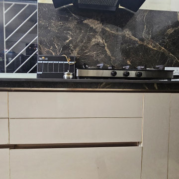 Luxury High Gloss Modular Kitchen at Windsor Palace Ballygunge Kolkata | Rogue C