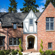 Tutor Exterior